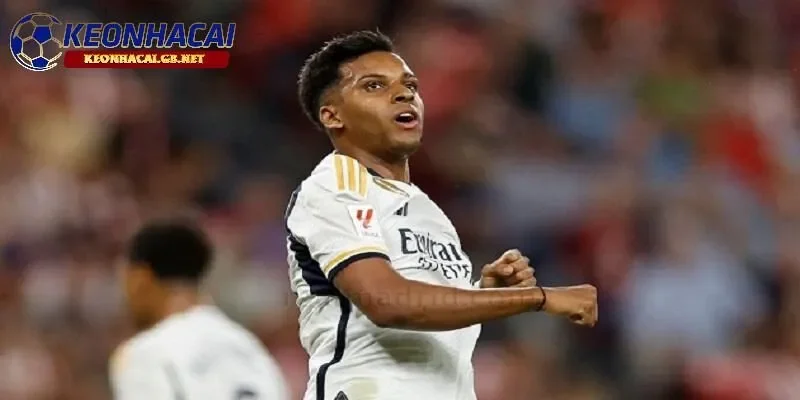 Rodrygo suy nghĩ rời khỏi Real Madrid khi không còn được trọng dụng