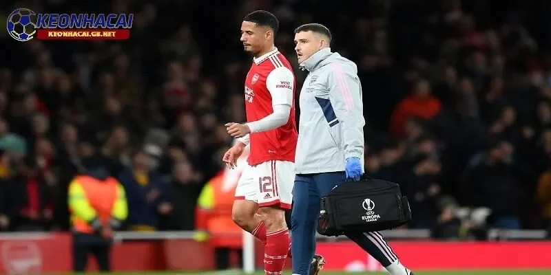 Hậu vệ Saliba sẽ vắng mặt ở trận đấu tại vòng hạ màn Premier League do chấn thương Hậu vệ Saliba sẽ vắng mặt ở trận đấu tại vòng hạ màn Premier League do chấn thương