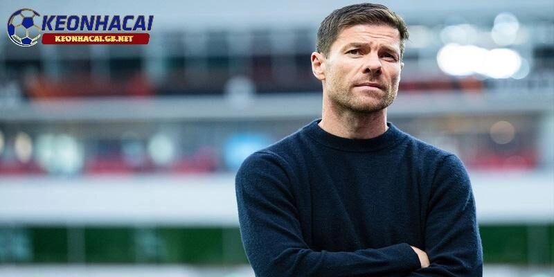 Alonso bỏ qua sơ đồ 3 trung vệ đã làm nên thành công